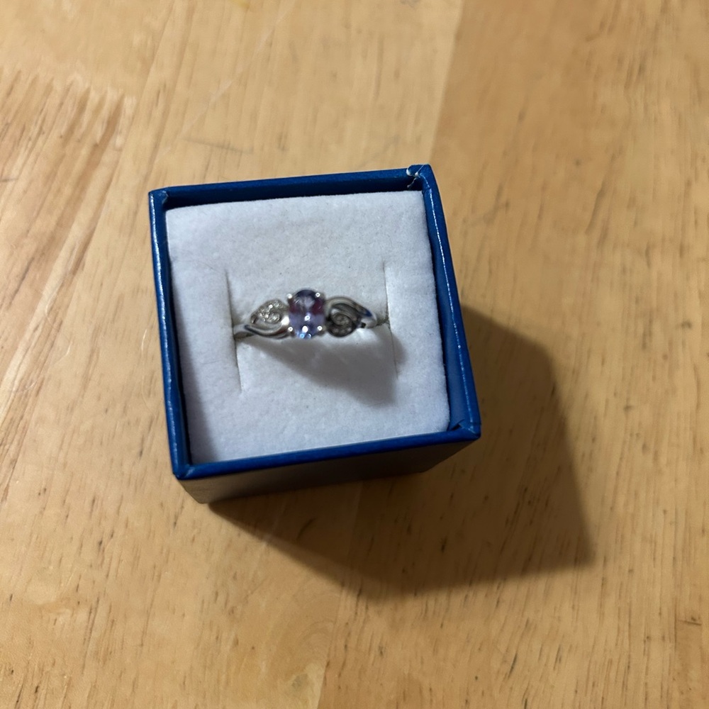 Elegant Silver and Purple Women's Ring